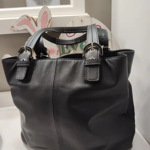 ๐ค Vintage EUC Coach Soho Leather North South Smooth Leather Tote Bag, Black - Picture 9 of 16